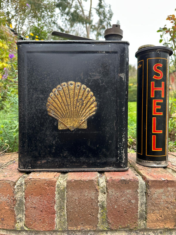 Shell Duo 2 Gallon Petrol Can with Motor Oil Insert