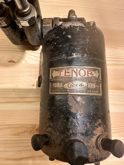 A Cicca 'Tenor' 12 Volt four trumpet air-horn
