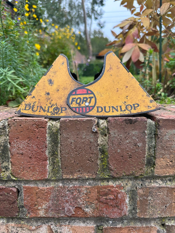 Dunlop Fort Tin Tyre Stand