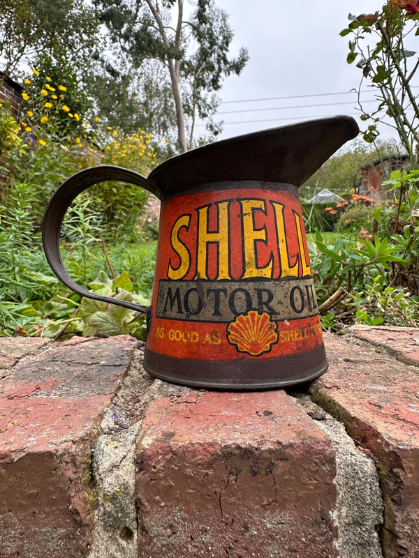 Shell 1 Pint Oil Pourer