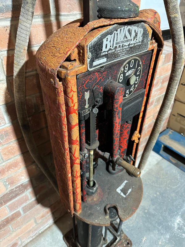 Bowser 1920s Petrol Pump with Glass Globe